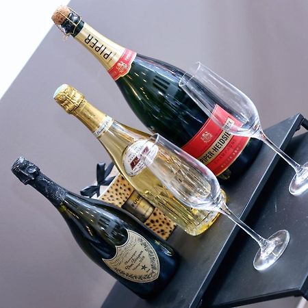 Suitedreams - Bubble Suite Liege Luaran gambar